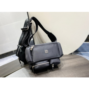 지방시 GIVENCHY 범백