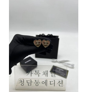 샤넬 그라데이션 하트 귀걸이 (2COLOR)