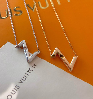 루이비통 볼트 목걸이 도금 (2COLOR)