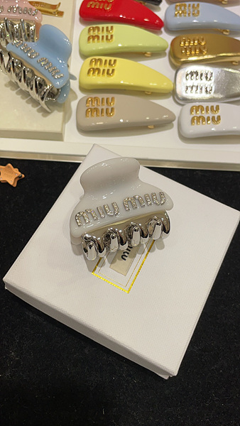 미우미우 집게 헤어핀 (3COLOR)