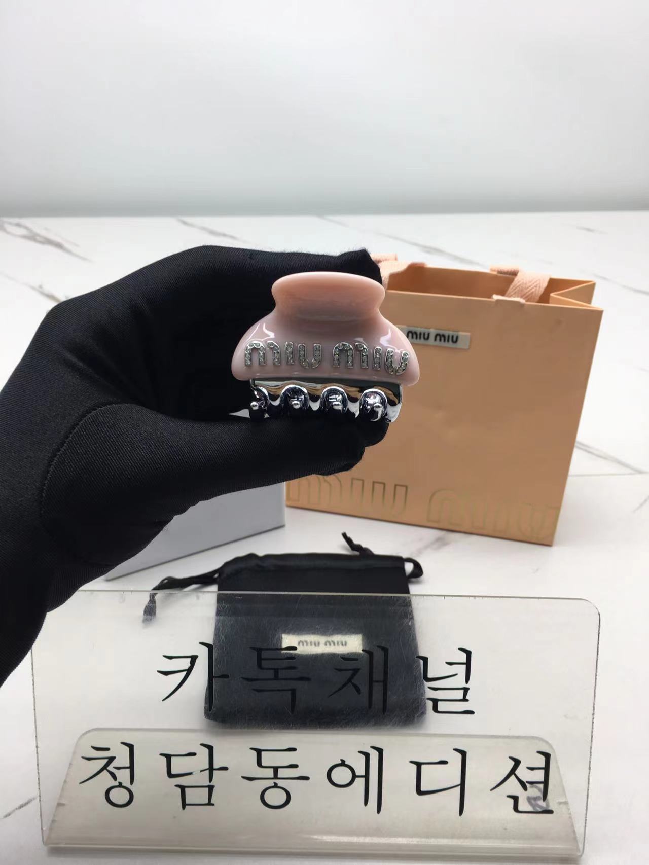 미우미우 집게 헤어핀 (3COLOR)