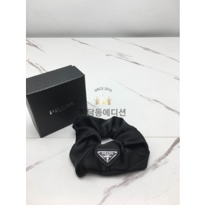 프라다 곱창 헤어밴드