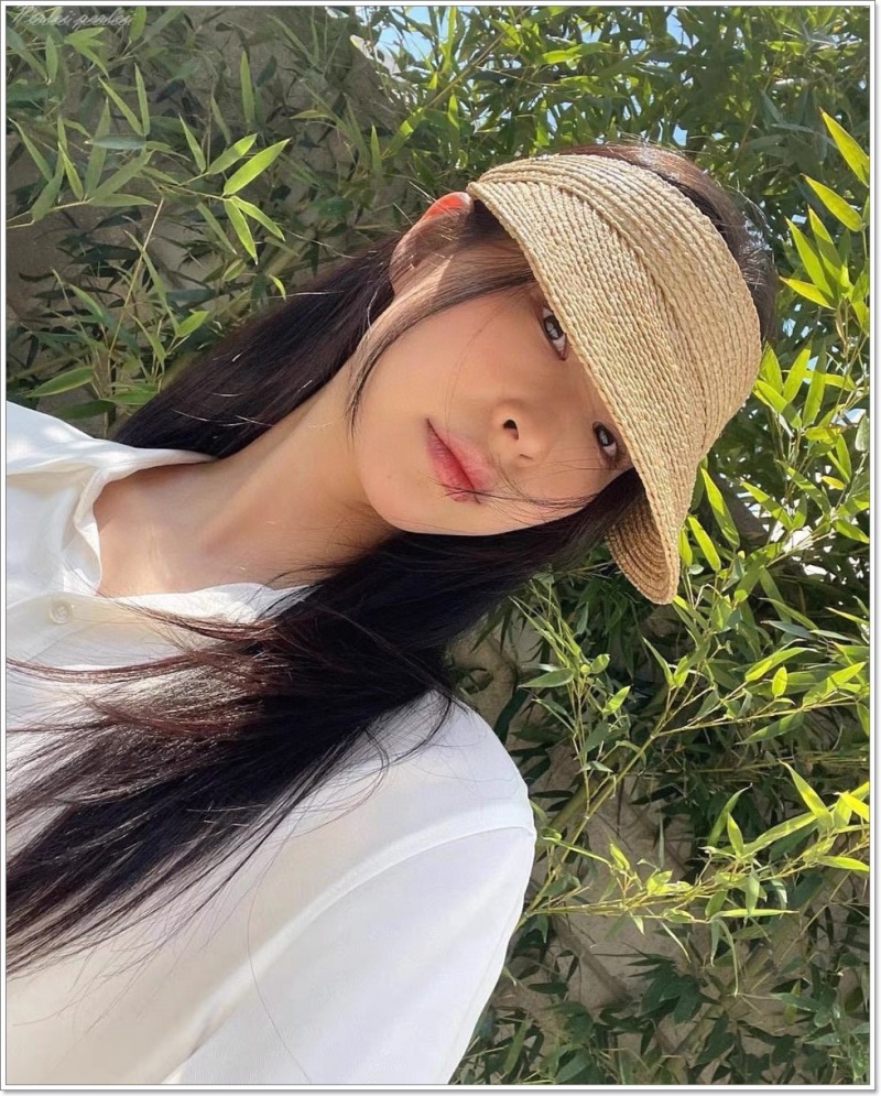 헬렌카민스키 메데아 (4COLOR)