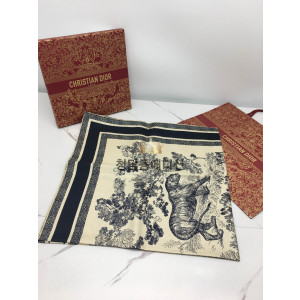 디올 실크 스카프