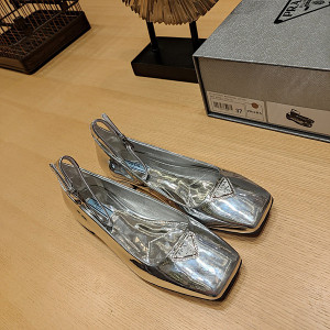 프라다 메리제인