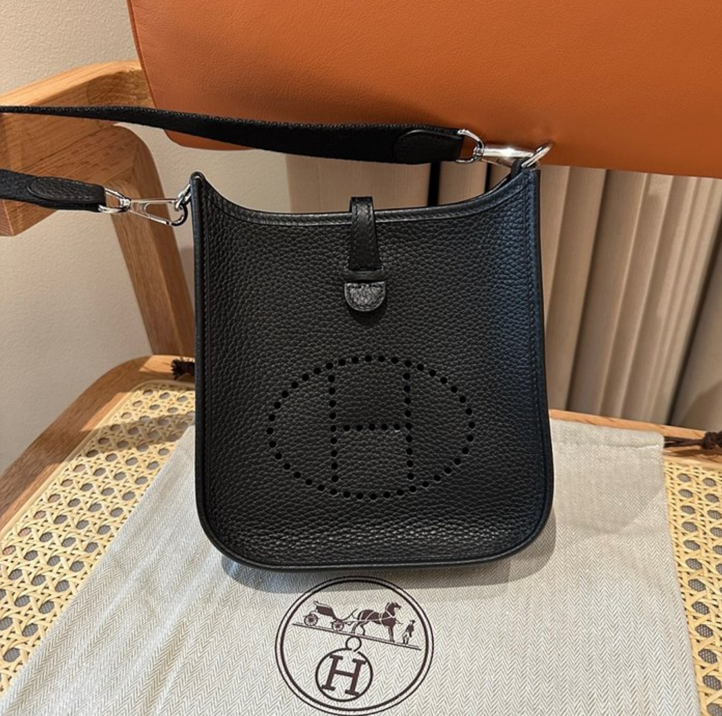 에르메스 에블린 미니 올수공 (컬러 누아) (은장)