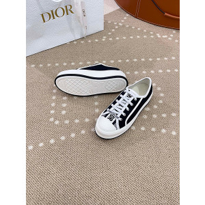 디올 워크앤 스니커즈