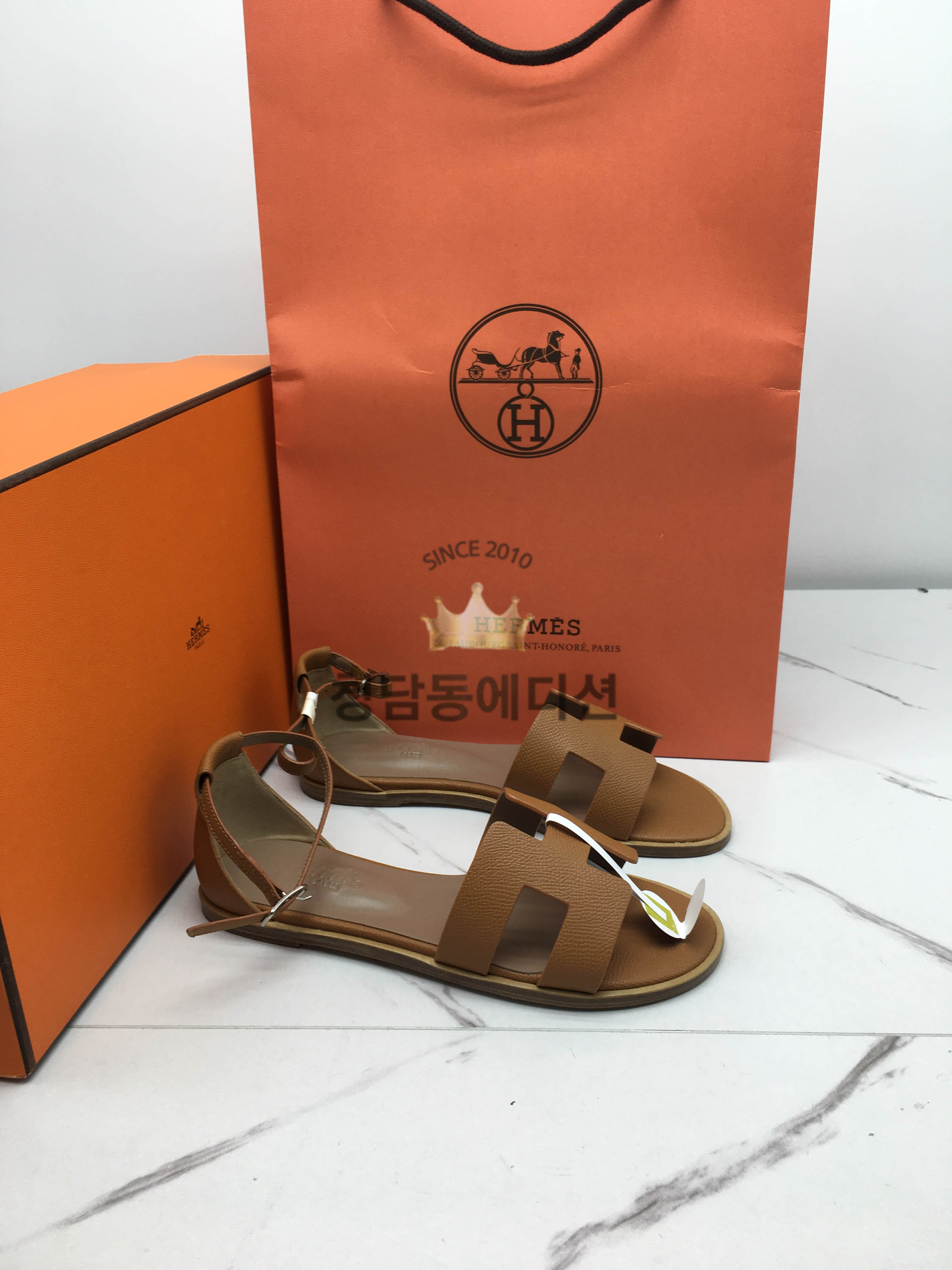 에르메스 산토리니 앱송 샌들 최고퀄