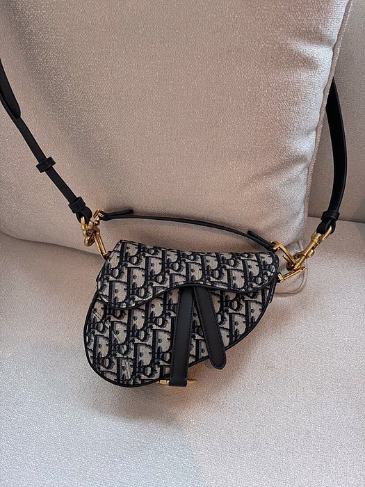 디올 오블리크 새들백 미니 (스트랩 ver)