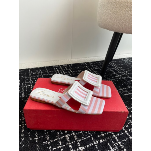 로저비비에 커브 스퀘어 버클 샌들