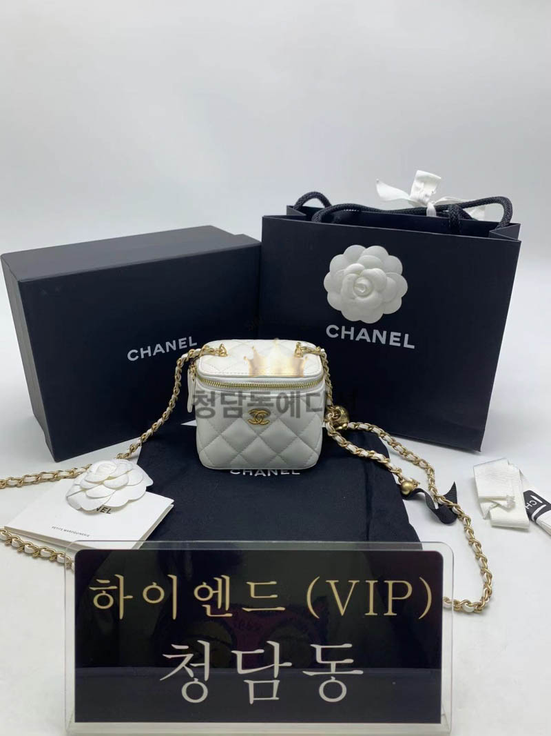 샤넬 클래식 골드볼 베니티백(신형)