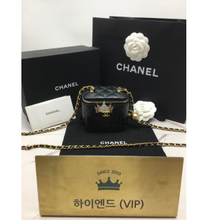 샤넬 클래식 골드볼 베니티백(신형)