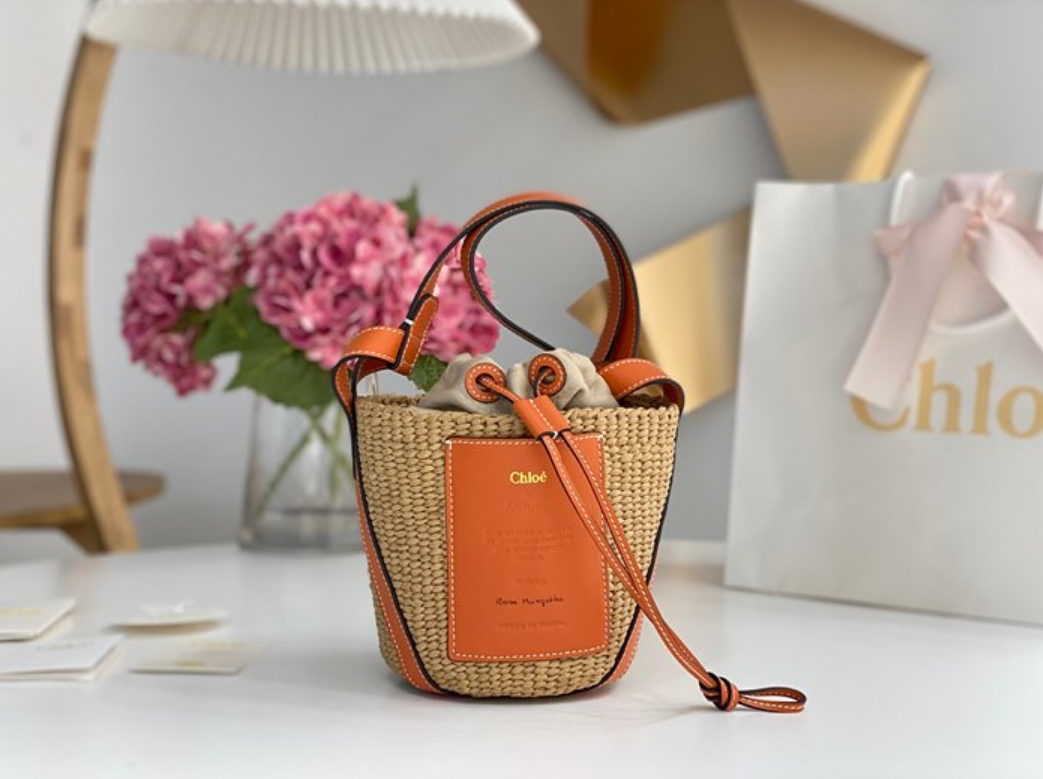 끌로에 라탄 우디 바스켓백