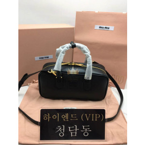미우미우 MIU MIU 소프티 패디드 아르카디 27CM