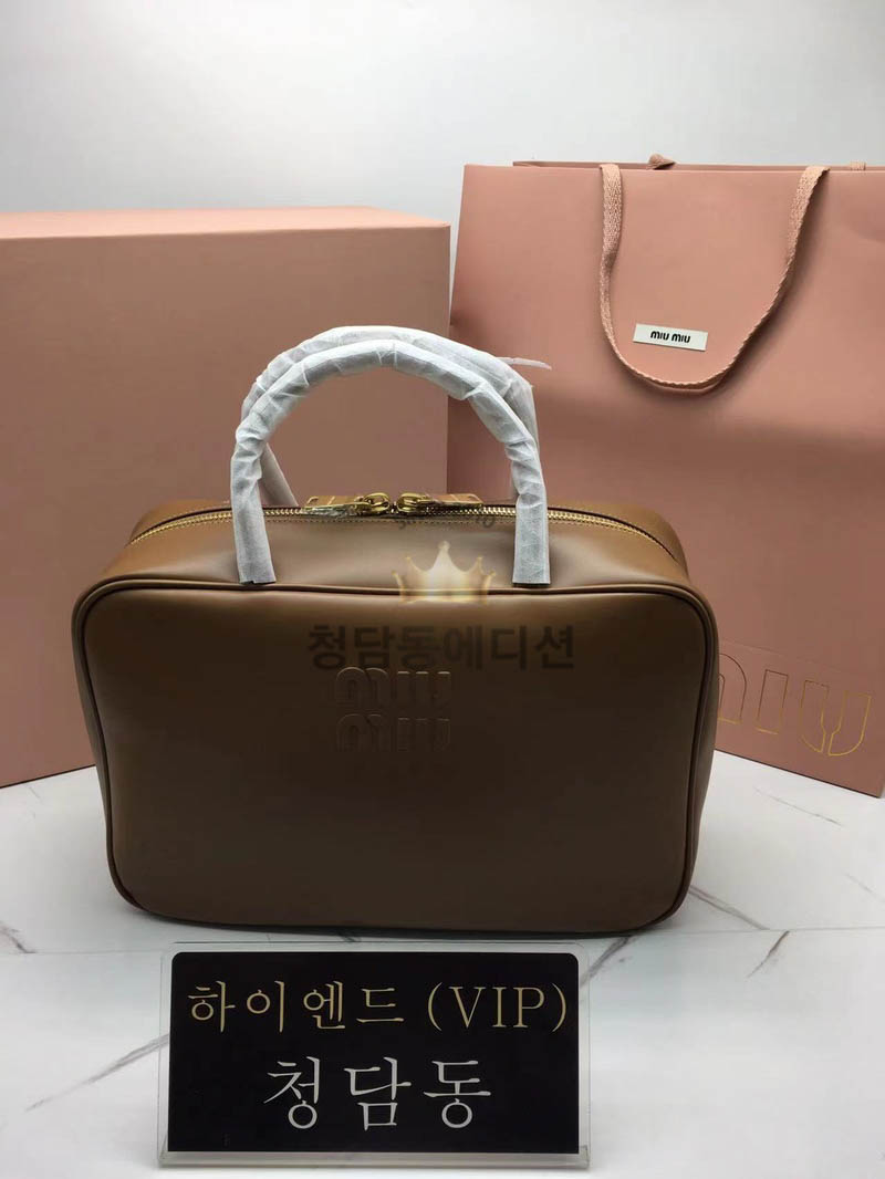미우미우 MIU MIU 엠보로고 아르카디
