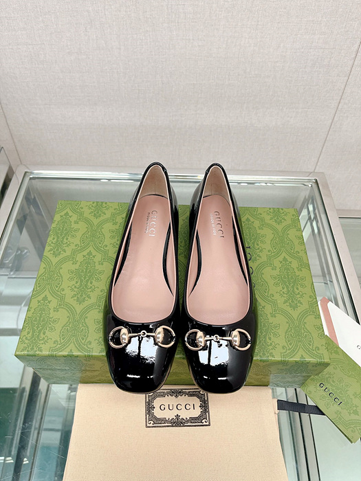 구찌 23ss 플랫 슈즈