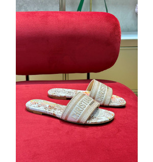 디올 디웨이 슬라이드