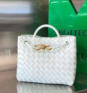 보테가베네타 24SS 안디아모 스몰 743568