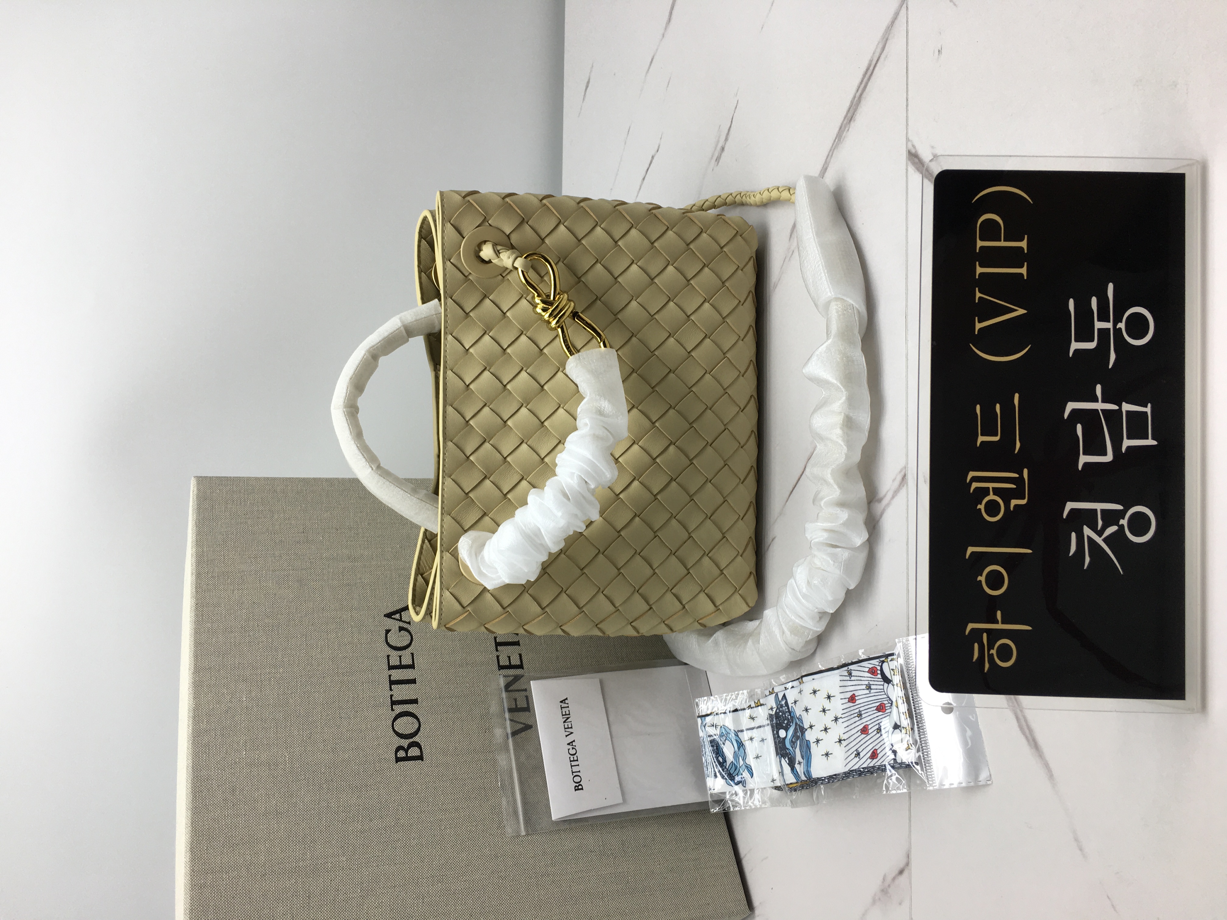 보테가베네타 24SS 안디아모 스몰 743568