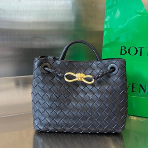 보테가베네타 24SS 안디아모 스몰 743568