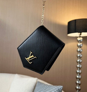 루이비통 lv 키벨 XL 숄더백 m22368