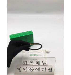 보테가베네타 23FW 브레이드 레더 브레이슬릿