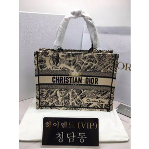 디올 북토트백 미디움(신상)