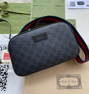 구찌 GG 수프림 숄더 크로스백 574886