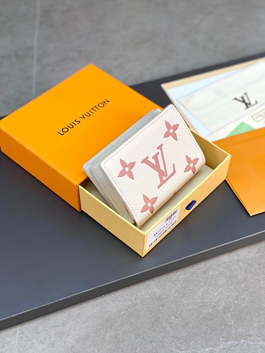 루이비통 클레아 월릿 M81927