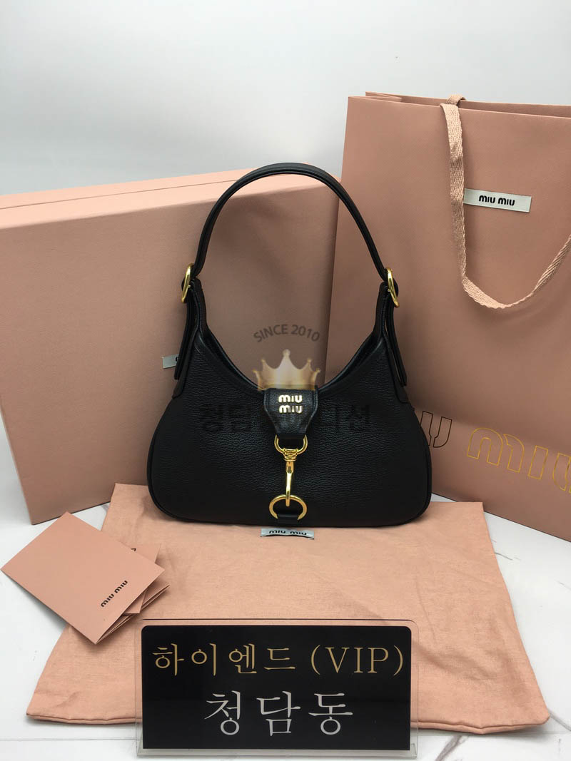 미우미우 23FW 마드라스 호보백