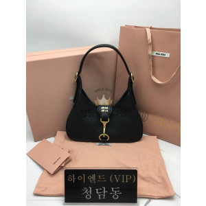 미우미우 23FW 마드라스 호보백