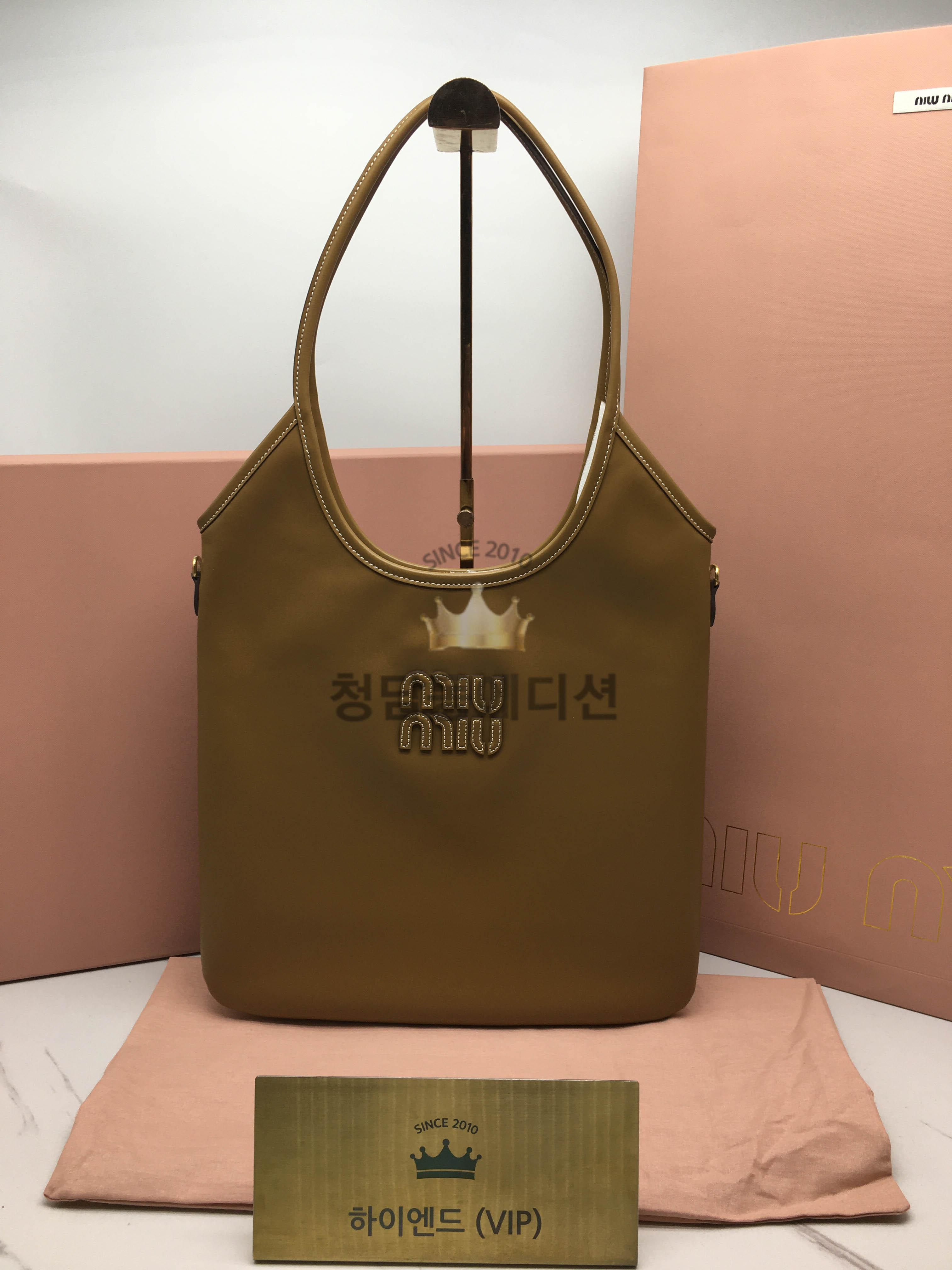 미우미우 23FW MIU MIU 아이비 가죽백