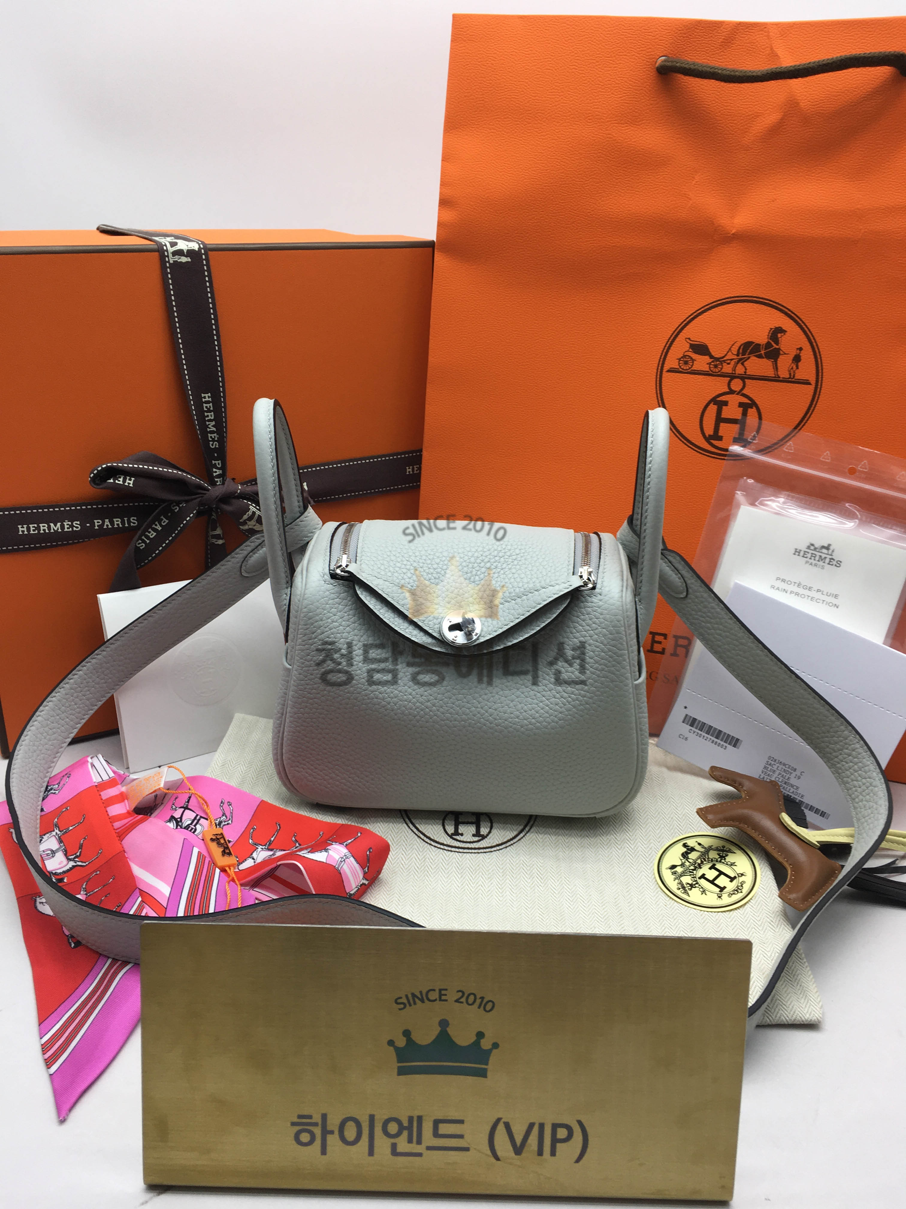 에르메스 미니 린디 올수공 (컬러 블루팔 Bleu Pale)