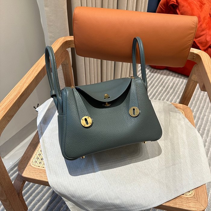 에르메스 미니 린디 올수공 (컬러 베르 아망드)