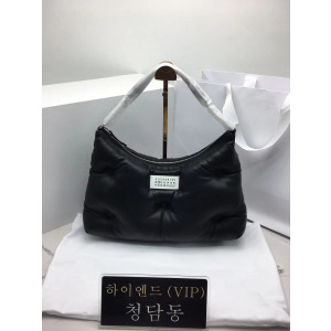 메종마르지엘라 글램슬램 호보백 미디움 (컬러 블랙)