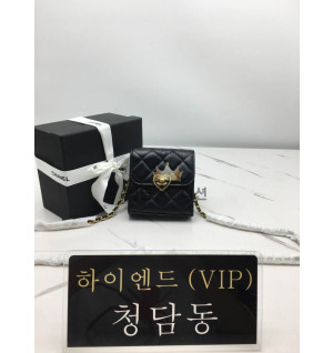 샤넬 23SS 하트 턴락 체인 미니백