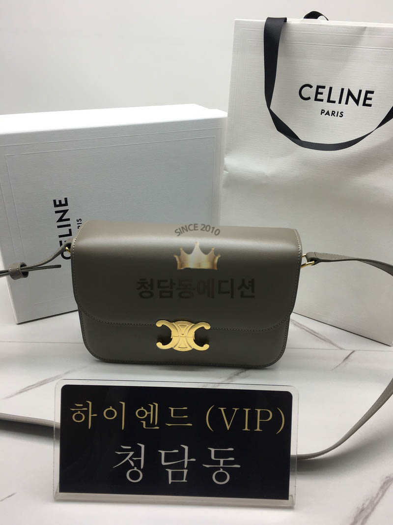 셀린느 클래식 트리오페 샤이니 카프스킨 페블