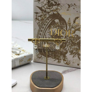 디올 CD 귀걸이 petit