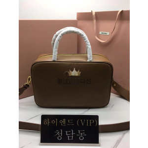 미우미우 가죽 백