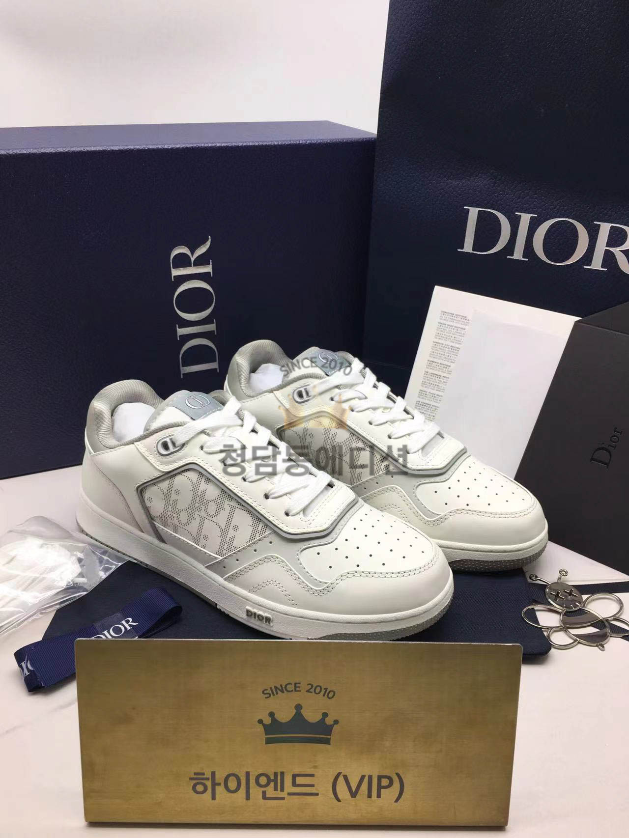 디올 B27 로우탑 스니커즈 화이트 그레이 (남성용)