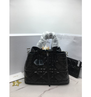 디올 클링클 뚜주흐 백 미디엄 매크로 까나쥬 블랙