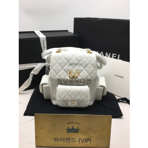 샤넬 23K 듀마 백팩 쓰리포켓 미디움 카프스킨 캐비어 (하이엔드급)