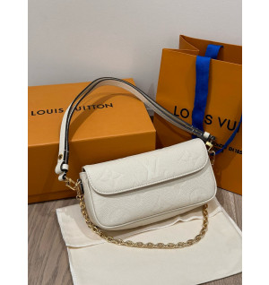 루이비통 아이비 WOC