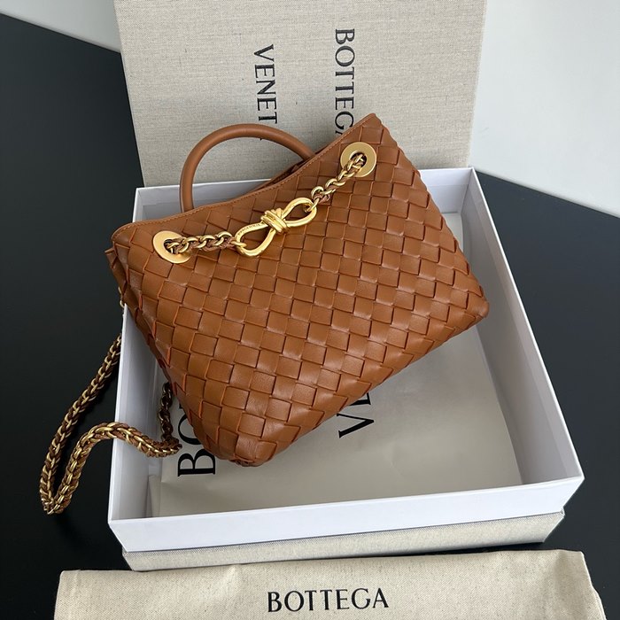 보테가베네타 24SS 안디아모 스몰 체인 숄더백 786008