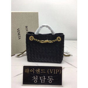 보테가베네타 24SS 안디아모 스몰 체인 숄더백 786008