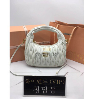 미우미우 MIU MIU 완더 마테라쎄 호보백 미디움