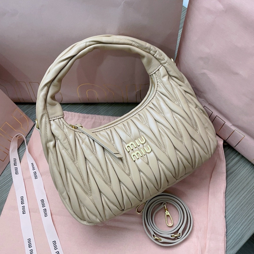 미우미우 MIU MIU 완더 마테라쎄 호보백 미디움