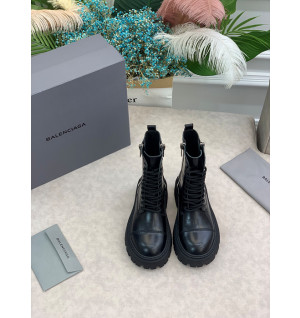 발렌시아가 레이스업 부츠 (굽 5cm)