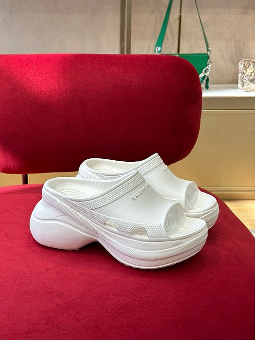 발렌시아가 슬리퍼