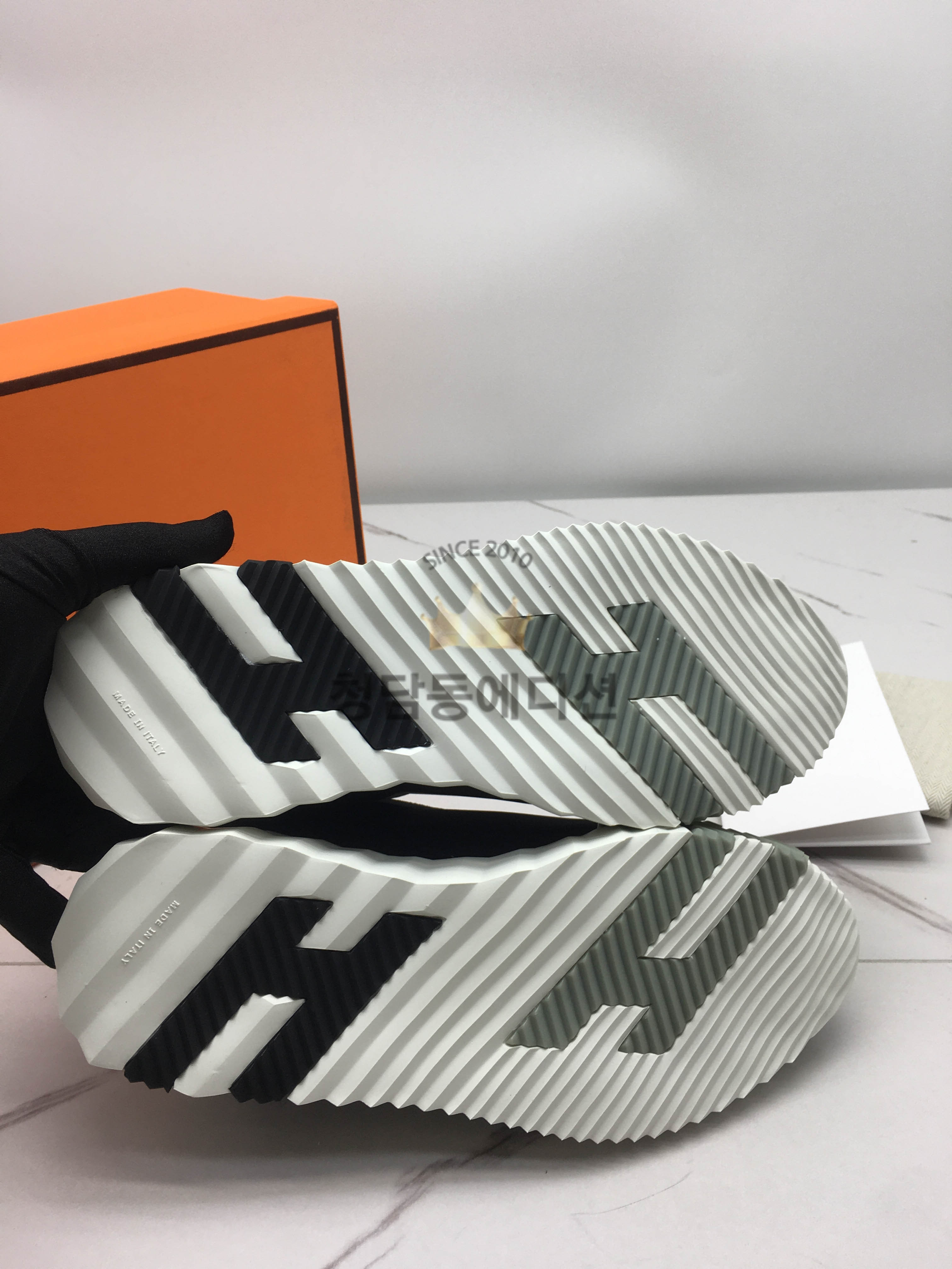 에르메스 바운싱 스니커즈 (남녀공용)